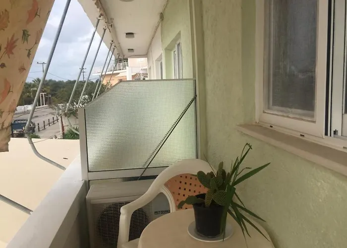 Tzakis Lassi Apartahotel 3*